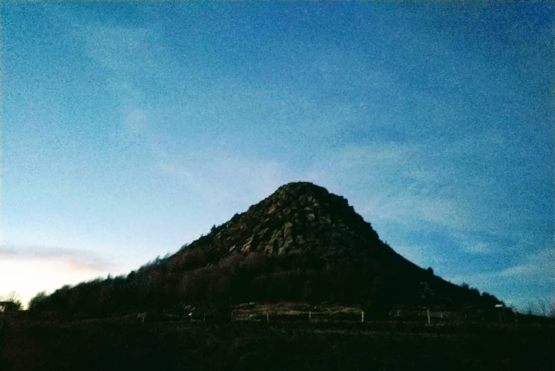 Le crépuscule du Gerbier-de-Jonc