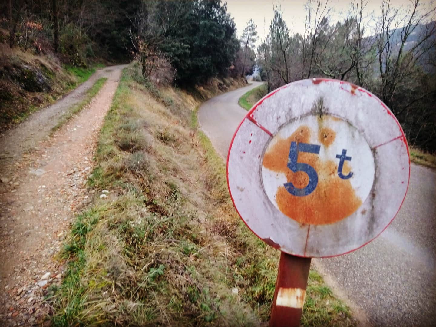5 tonnes sur route en Ardèche